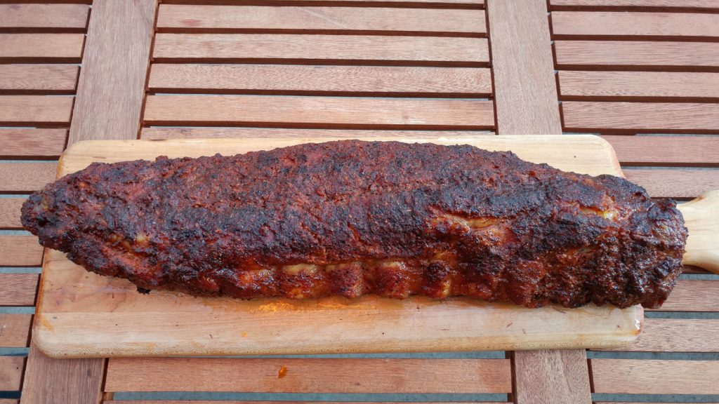 finished smoked ribs.